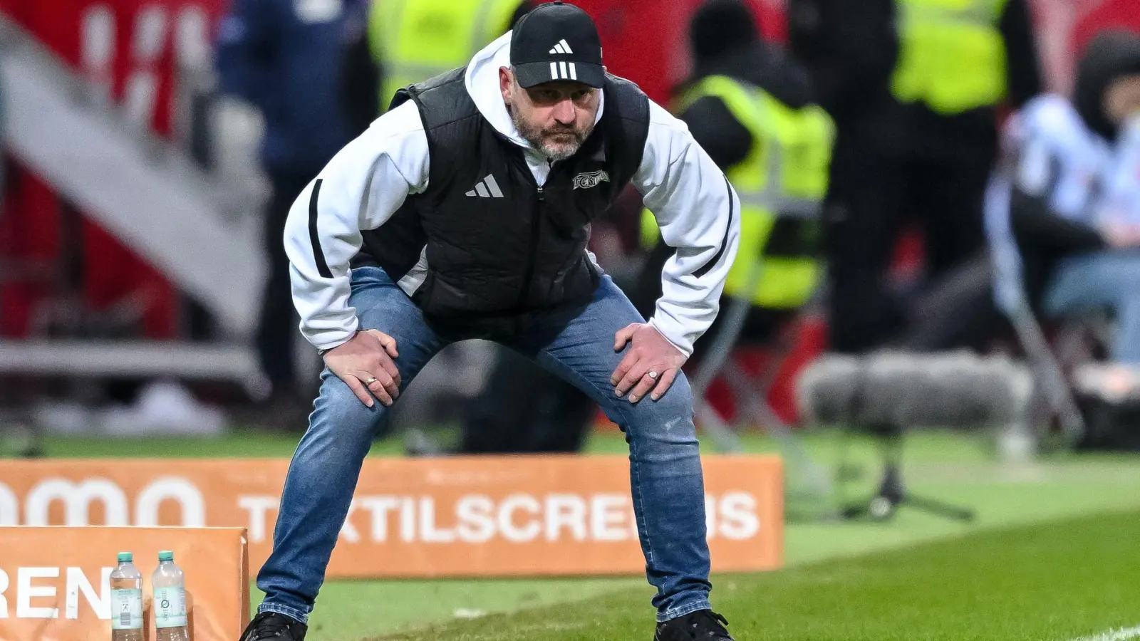 Steffen Baumgart kassierte bei seinem Einstand als Union-Trainer eine Niederlage. (Foto: Harry Langer/dpa)