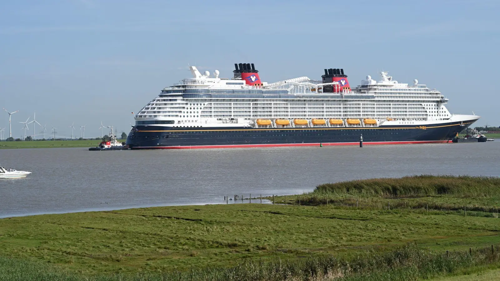 Die „Disney Destiny“ ist das jüngste von der Meyer Werft fertiggestellte Kreuzfahrtschiff. (Archivfoto) (Foto: Lars Penning/dpa)