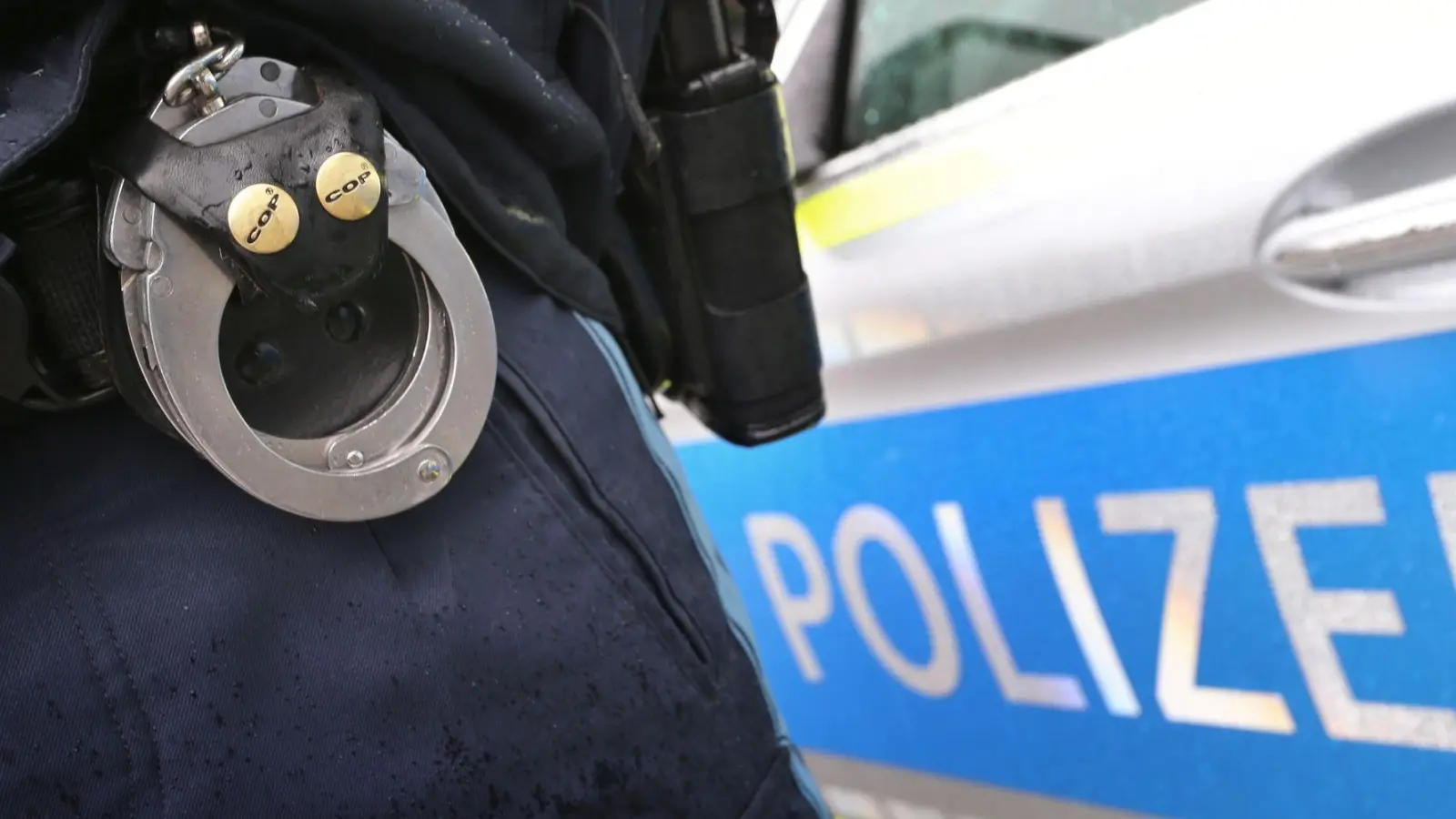 Alle zehn Tatverdächtigen sind nun in Untersuchungshaft. (Symbolbild)  (Foto: Karl-Josef Hildenbrand/dpa)