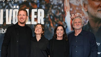 Julian Nagelsmann bei Völlers Filmpremiere. (Foto: Arne Dedert/dpa)