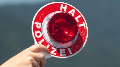Für die Schleierfahnder war die Kontrolle ein Erfolg. (Symbolbild) (Foto: Peter Kneffel/dpa)