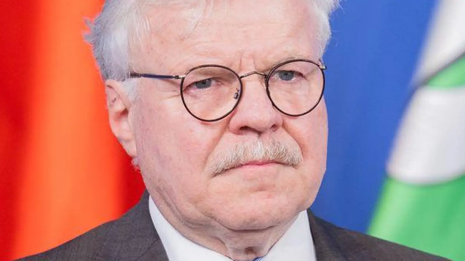 Reinhold Ewald ist der erste Raumfahrtbotschafter in NRW. (Foto: Rolf Vennenbernd/dpa)