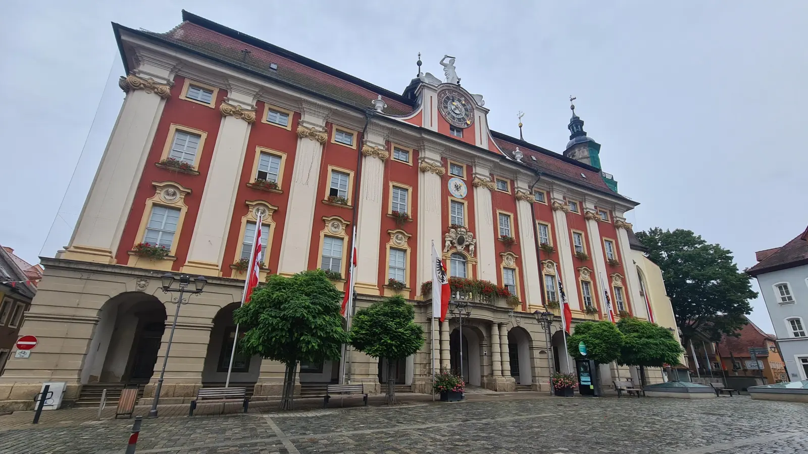 Wer derzeit die Protokolle des Stadtrates lesen will, muss sich einen Termin im Rathaus geben lassen. (Foto: Anna Franck)
