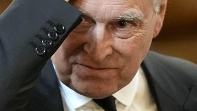 Ex-Prinz Andrew ist übereinstimmenden Berichten zufolge ausgezogen. (Archivbild) (Foto: Aaron Chown/PA Wire/dpa)