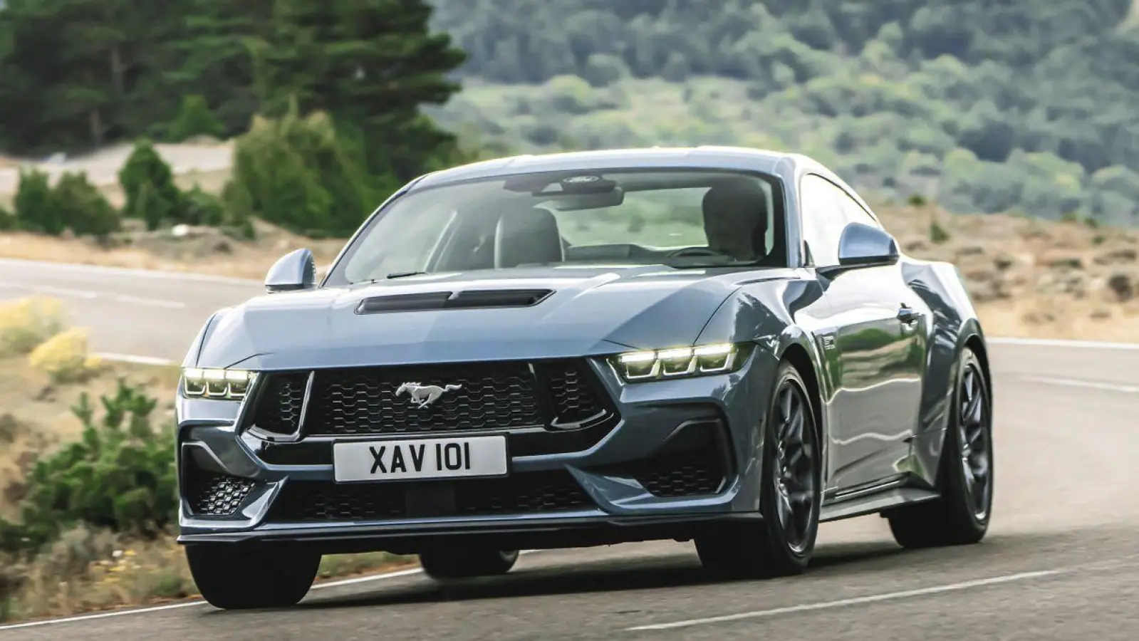 Traditioneller Antrieb oder moderne Assistenzsysteme? Beim neuen Mustang muss man nicht dazwischen wählen. (Foto: Ford/Ford/dpa)