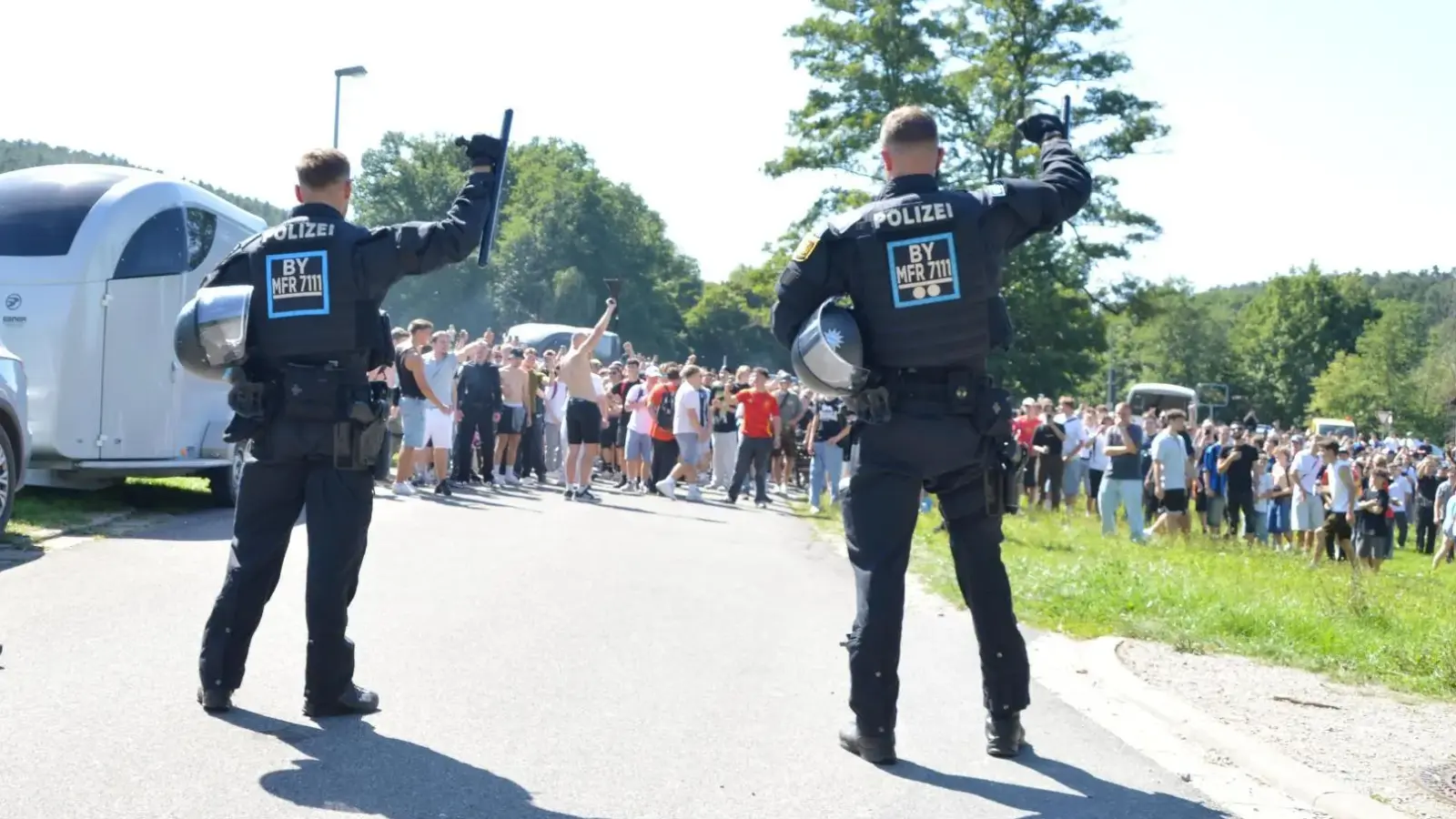 Zum Schanzenfest im August waren noch rund 4000 Besucherinnen und Besucher gekommen. Obwohl kurzzeitig zum Sturm auf die Schanze aufgerufen wurde, blieb es letztlich ruhig. (Foto: Johannes Zimmermann)