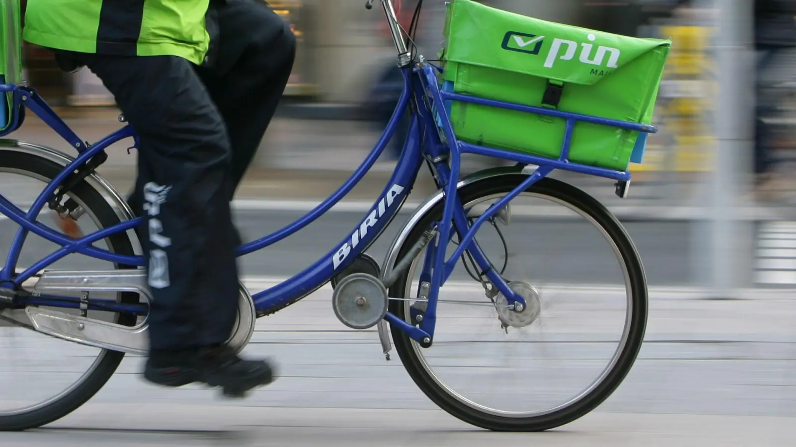 Dienstleister mit eigenen Zustellstrukturen, eigenen Briefkästen und Shops sind von den Ausständen nicht betroffen. (Foto: Uwe Anspach/dpa/dpa-tmn)