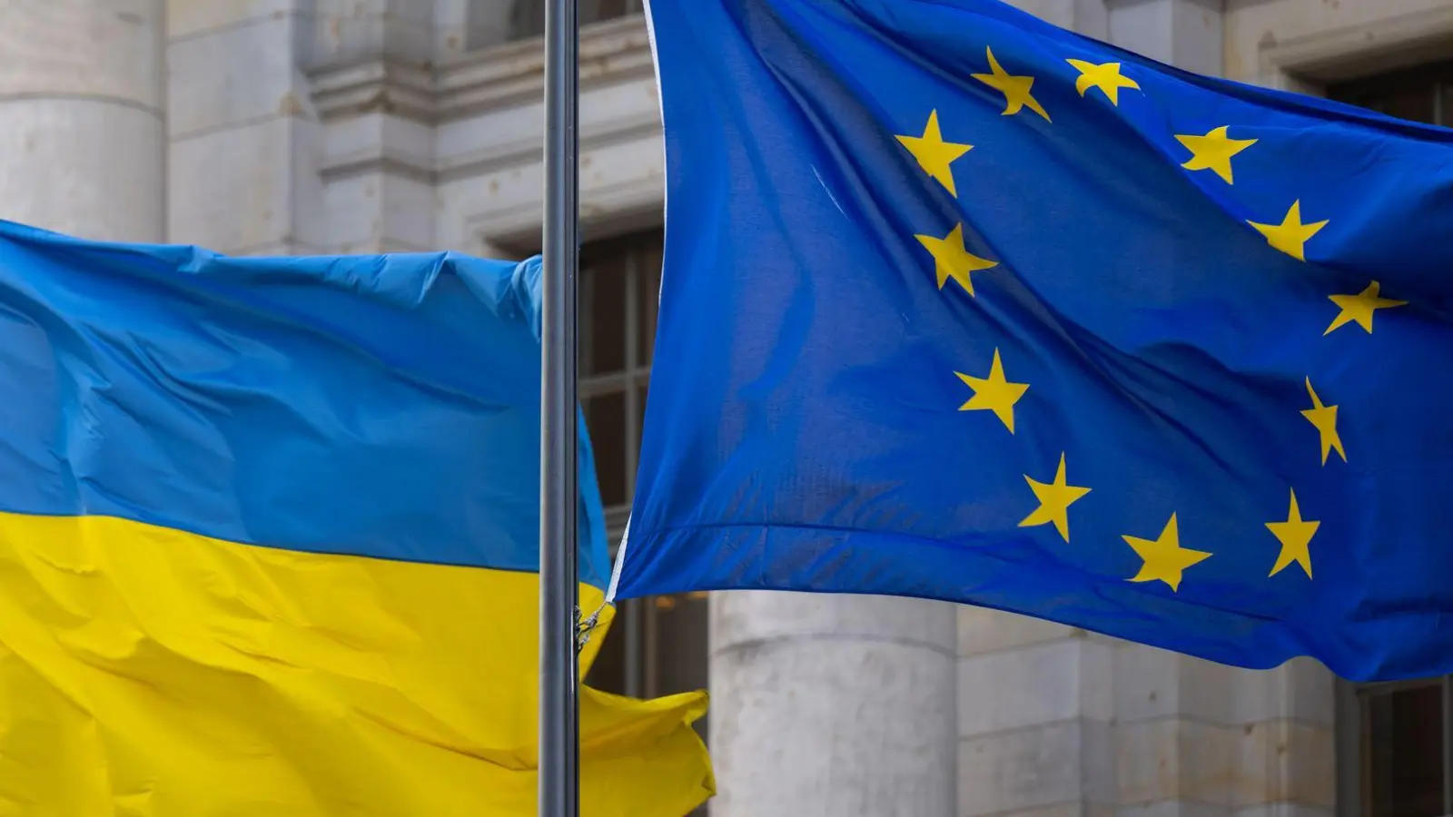 Die Ukraine will möglichst schnell Mitglied der EU werden. (Archivbild) (Foto: Monika Skolimowska/dpa)