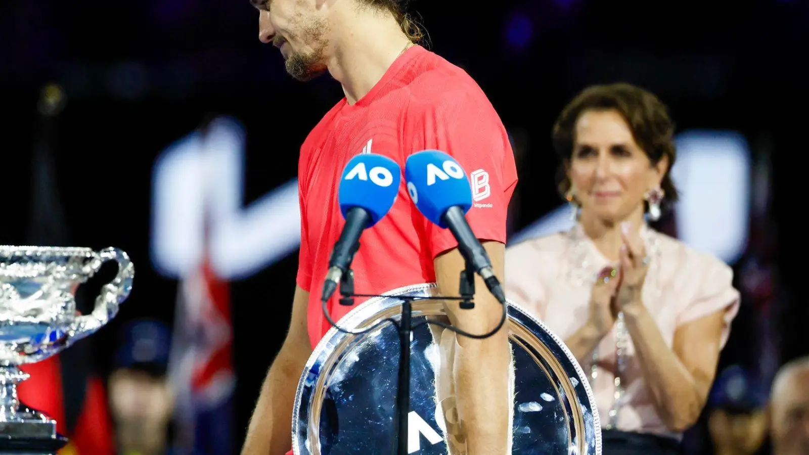 Alexander Zverev darf erneut keine Grand-Slam-Trophäe hochheben (Foto: Frank Molter/dpa)