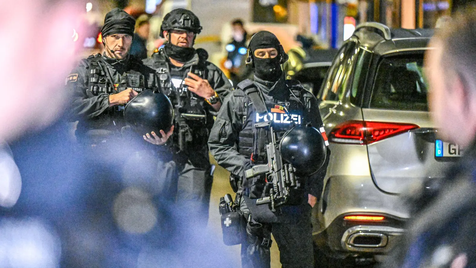 Ein unbekannter Schütze hat in Göppingen einen Mann tödlich verletzt. (Foto: Marius Bulling/dpa)