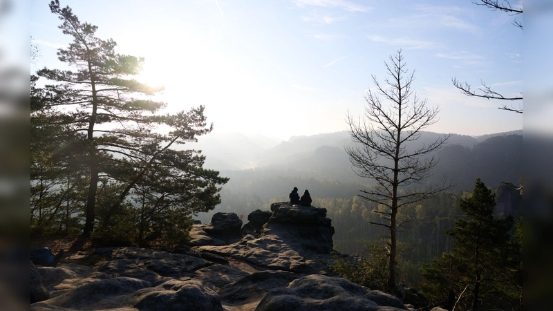 Das schöne Herbstwetter macht übers Wochenende Pause.  (Foto: Katharina Kausche/dpa)