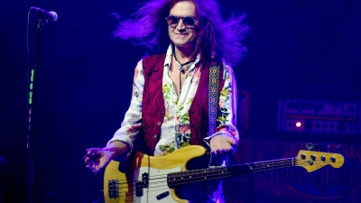 Glenn Hughes muss sich aus gesundheitlichen Gründen vom Bühnenleben verabschieden. (Archivbild) (Foto: Britta Pedersen/dpa-Zentralbild/dpa)