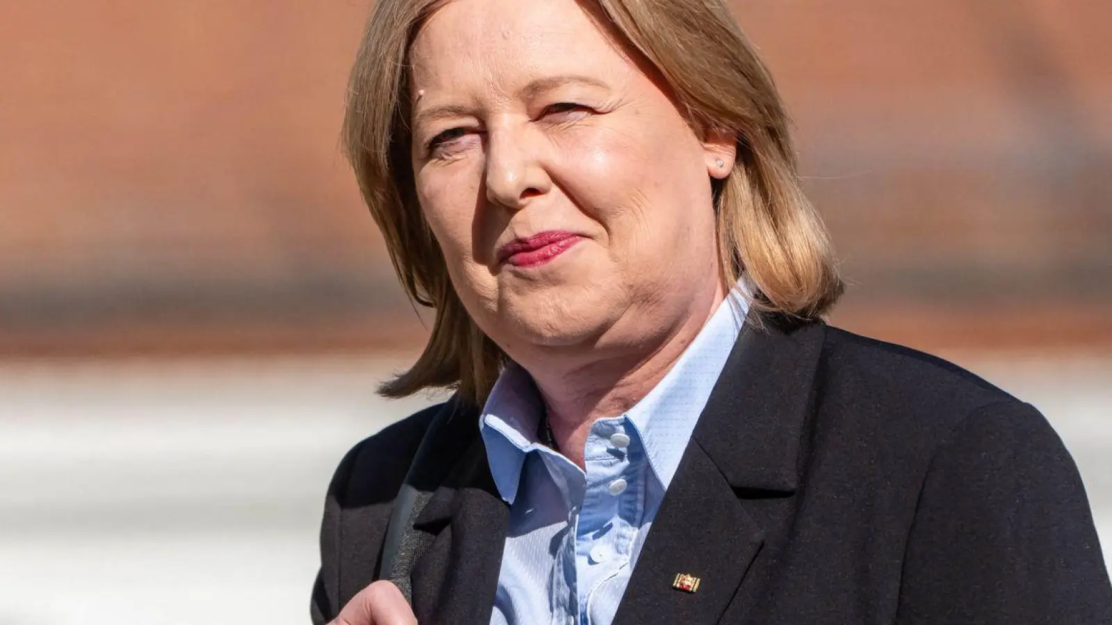 Bundesarbeitsministerin Bärbel Bas macht keinen Hehl daraus, dass sie keine Anhängerin der Idee ist, eine Pflicht zur Krankschreibung ab dem ersten Tag einzuführen. (Archivbild) (Foto: Michael Kappeler/dpa)