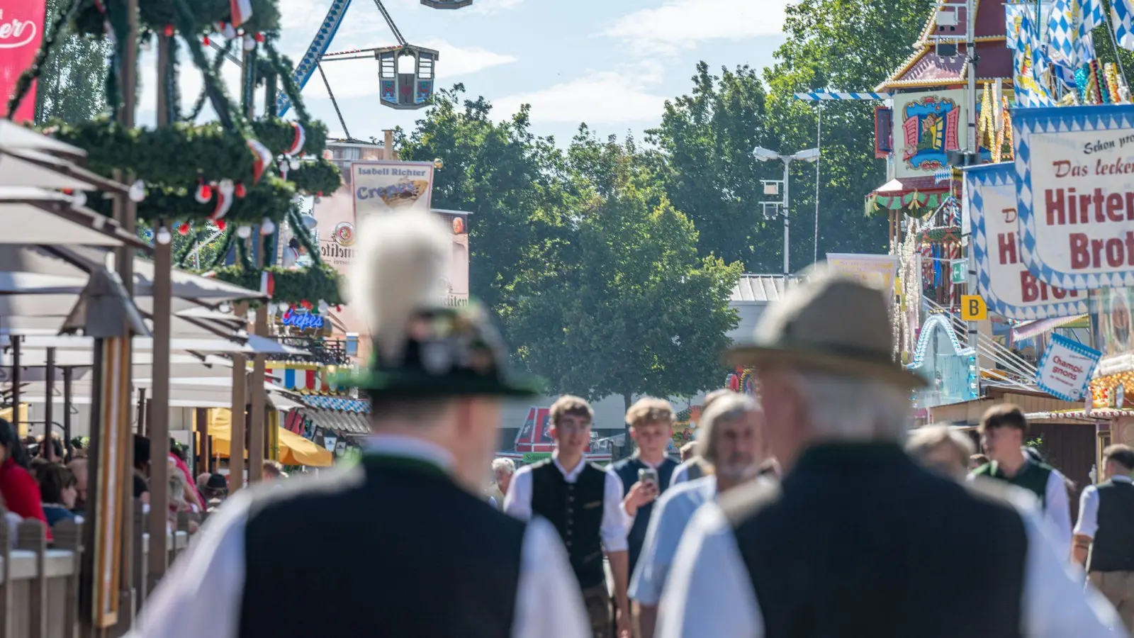 Das Gäubodenvolksfest in Straubing gilt als das zweitgrößte Volksfest in Bayern nach dem Oktoberfest. (Archivbild) (Foto: Armin Weigel/dpa)