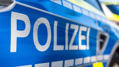 Doppelter Krach: Zwischen Geschäftspartnern bricht ein Streit aus - einer der beiden greift zu fragwürdigen Mitteln. (Symbolbild) (Foto: David Inderlied/dpa)