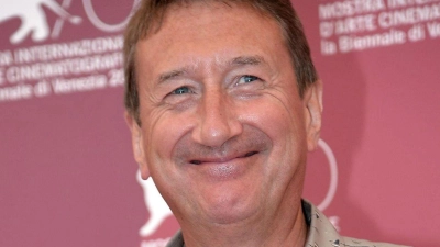 Der neue James-Bond-Drehbuchautor Steven Knight ist vor allem als Schöpfer der Hitserie „Peaky Blinders“ bekannt. (Foto: picture alliance / dpa)