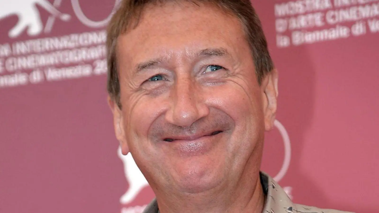 Der neue James-Bond-Drehbuchautor Steven Knight ist vor allem als Schöpfer der Hitserie „Peaky Blinders“ bekannt. (Foto: picture alliance / dpa)