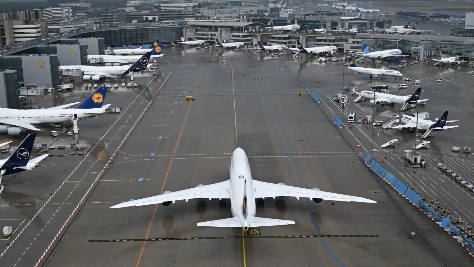 Die Störung bei der Flugsicherung führte zu Verspätungen. (Archivbild)  (Foto: Arne Dedert/dpa)