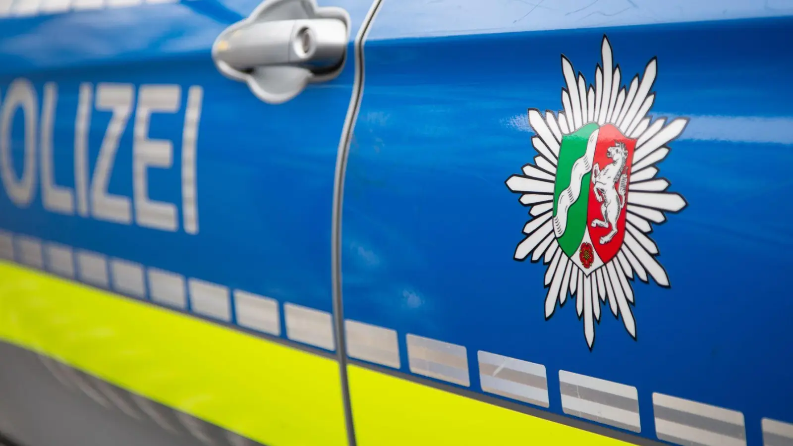 In Nottuln im Münsterland hat die Polizei am Abend eine Wohnung durchsucht. Dabei ging es um IS-Propaganda und möglicherweise Waffen. (Archivbild) (Foto: Friso Gentsch/dpa)