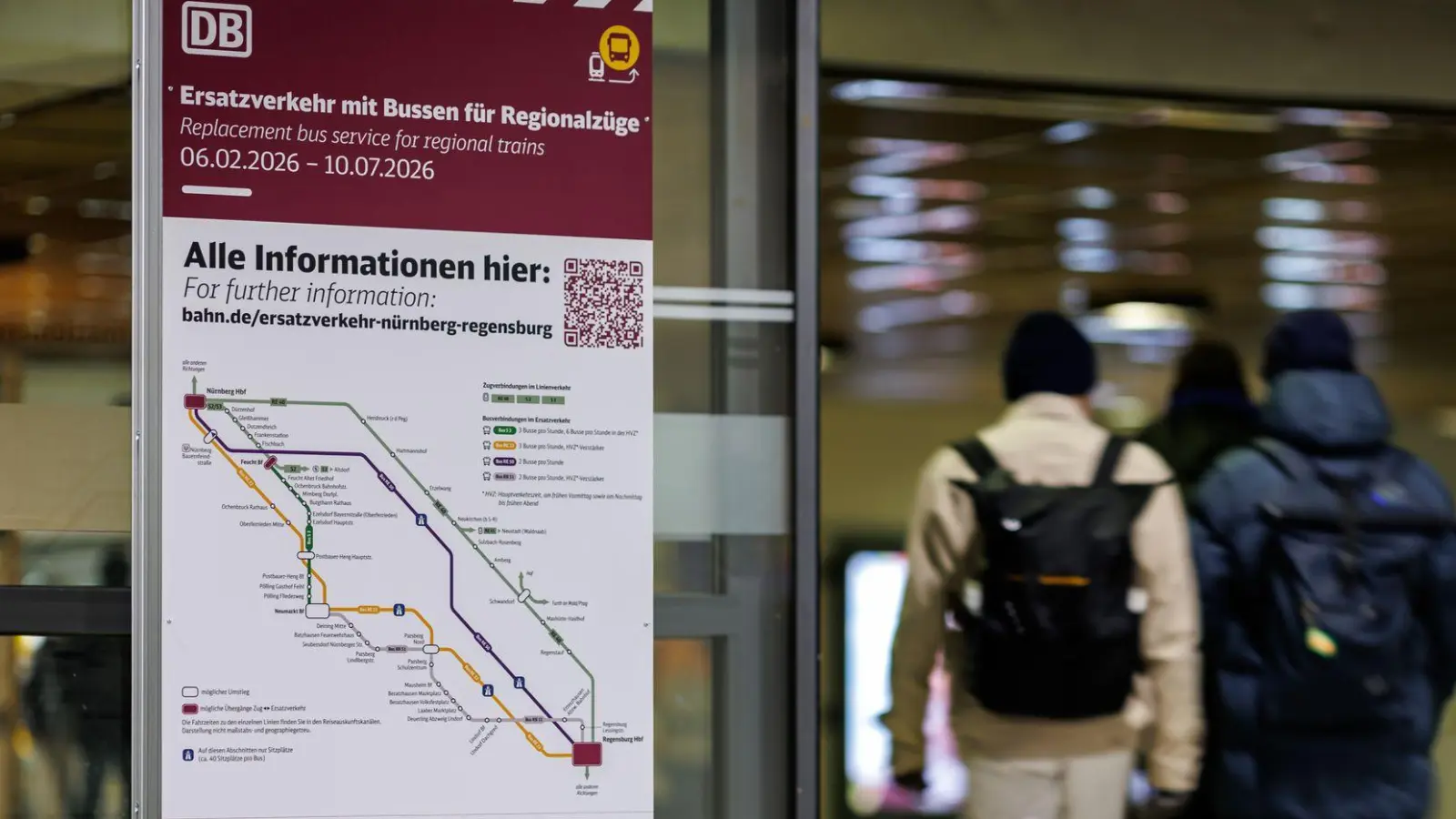 Während der Generalsanierung wird der Fernverkehr über Ingolstadt umgeleitet.  (Foto: Daniel Karmann/dpa)