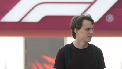 Oscar Piastri will nicht zum Helfer für Norris werden.   (Foto: Darko Bandic/AP/dpa)