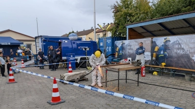 Bei der Verwendung des Brennschneiders mit Acetylen-Sauerstoff entstehen Temperaturen bis 3600 Grad. (Foto: Friedrich Zinnecker)
