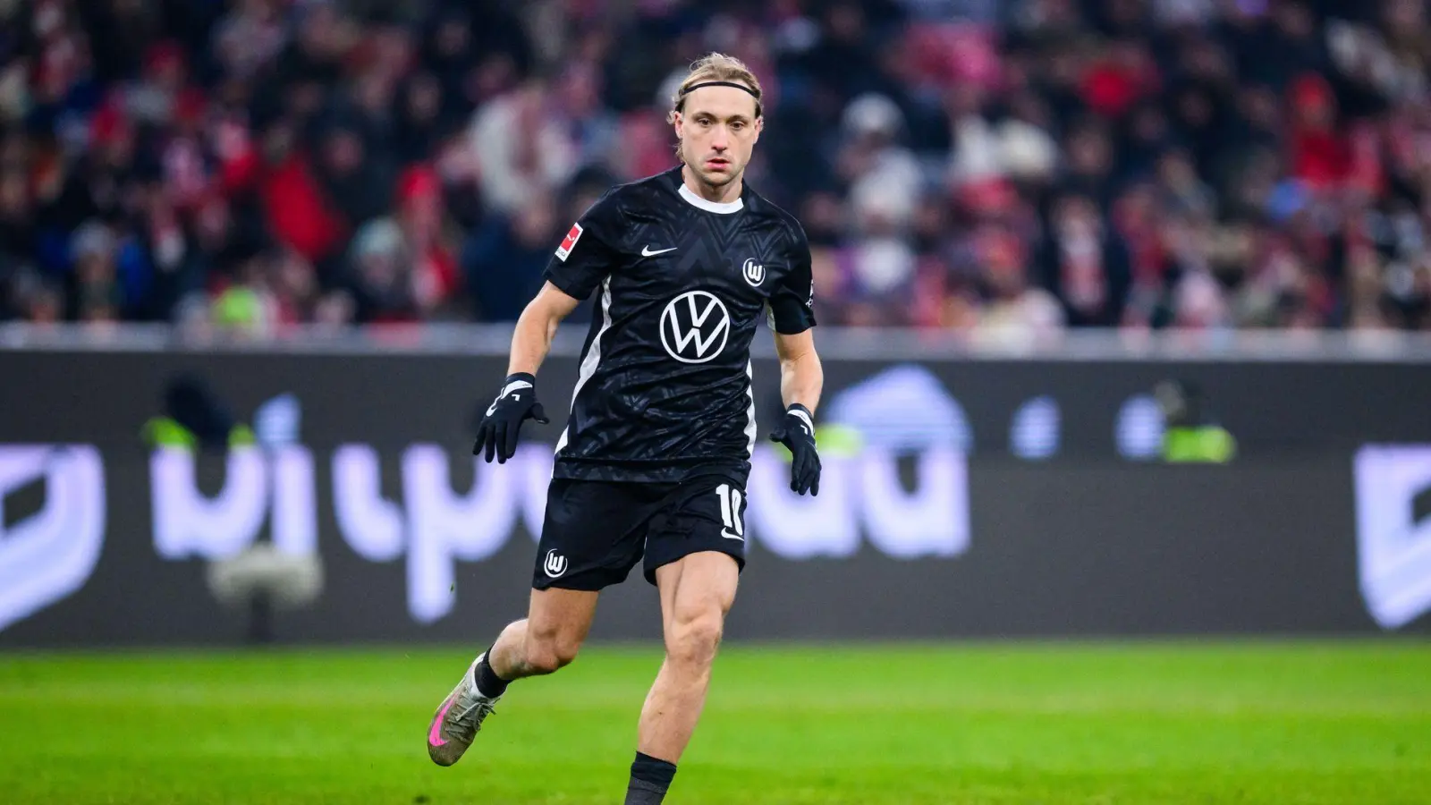 AEK Athen statt VfL Wolfsburg: Lovro Majer verlässt den Bundesliga-Absteiger. (Archivbild) (Foto: Tom Weller/dpa)