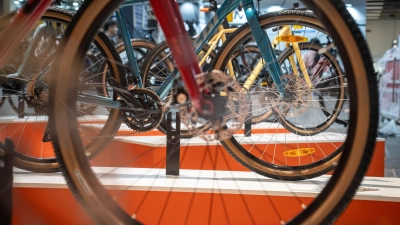 Räder über Räder: Die Fachmesse Eurobike in Frankfurt öffnet. (Archivbild) (Foto: Frank Rumpenhorst/dpa)