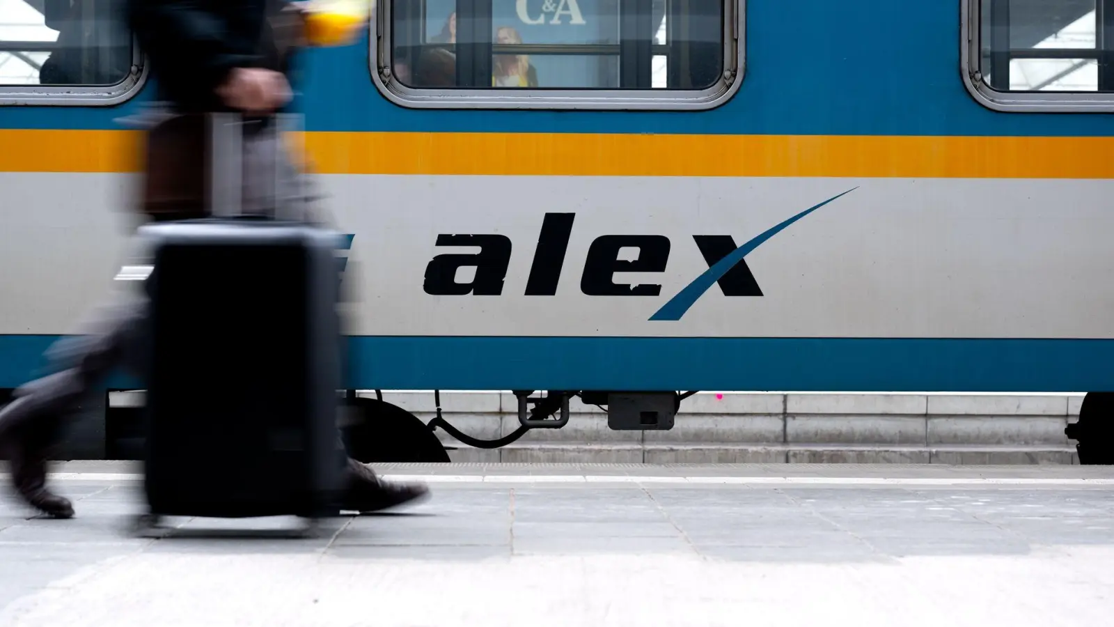 Ein „Alex“-im Münchner Hauptbahnhof. (Archiv) (Foto: Sven Hoppe/dpa)