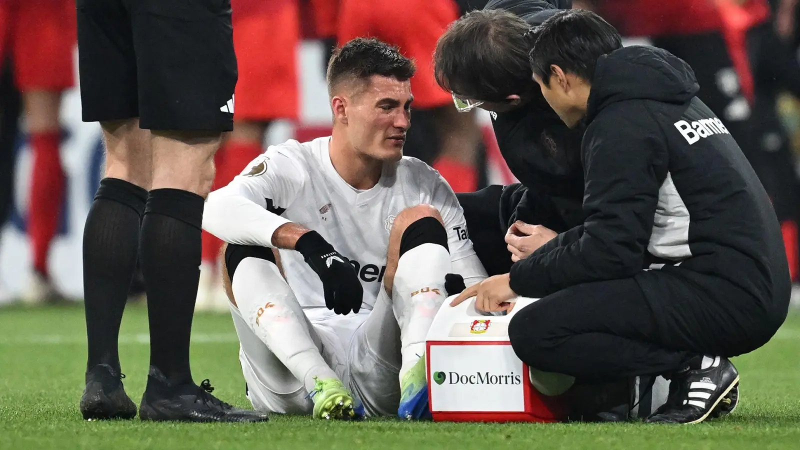 Patrik Schick verletzte sich beim Pokalsieg in München (Foto: Sven Hoppe/dpa)