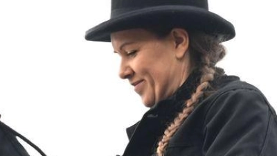 Kaminkehrer sorgen dafür, dass Feuerstätten ohne Probleme betrieben werden können. (Archivbild)  (Foto: Felix Hörhager/dpa)