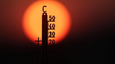 Bei der Hitzewelle Ende Juni registrierte der Deutsche Wetterdienst mehrfach Temperaturen von über 41 Grad (Archivbild). (Foto: Thomas Warnack/dpa)