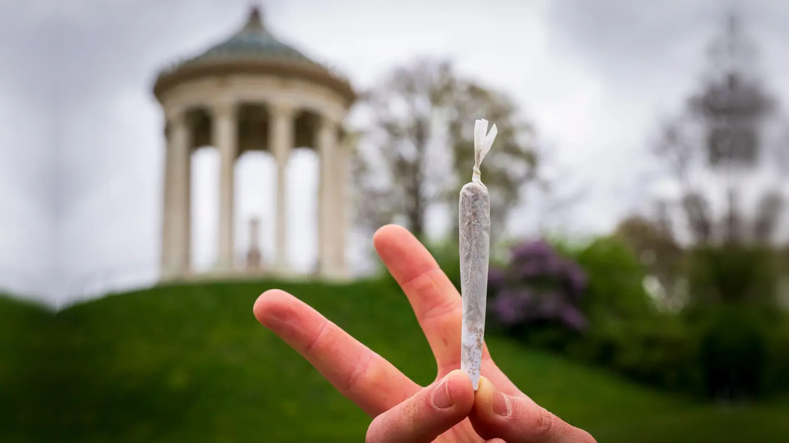 Kiffen verboten? Darüber hat der Verwaltungsgerichtshof entschieden. (Symbolfoto) (Foto: Peter Kneffel/dpa)