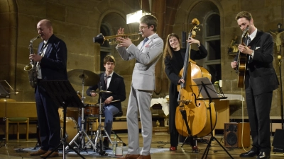 Mit einem virtuosen Swing-Programm und spannenden modernen Interpretationen warteten Chris Hopkins und The Young Lions bei einem Konzert im Refektorium auf. (Foto: Christina Özbek)