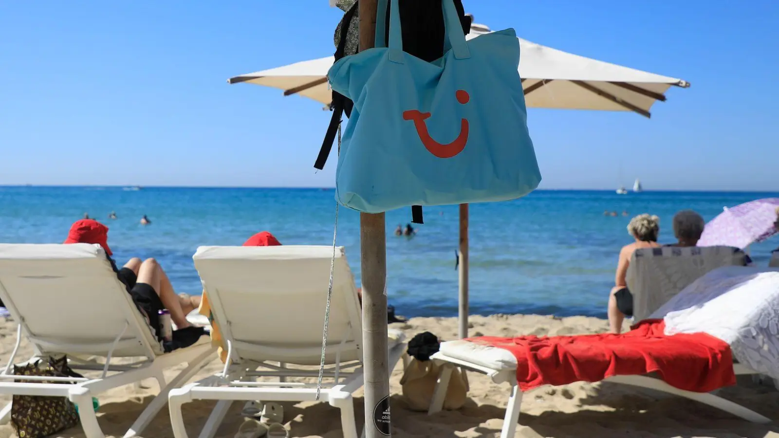 Bei Tui weiter gefragt: Urlaub am Mittelmeer. (Symbolbild) (Foto: Clara Margais/dpa/dpa-tmn)