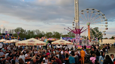 Der Biergarten auf dem Festplatz hat sich dieses Jahr besonders bewährt – das Wetter spielte am ersten Wochenende mit.  (Foto: Zeynel Dönmez)