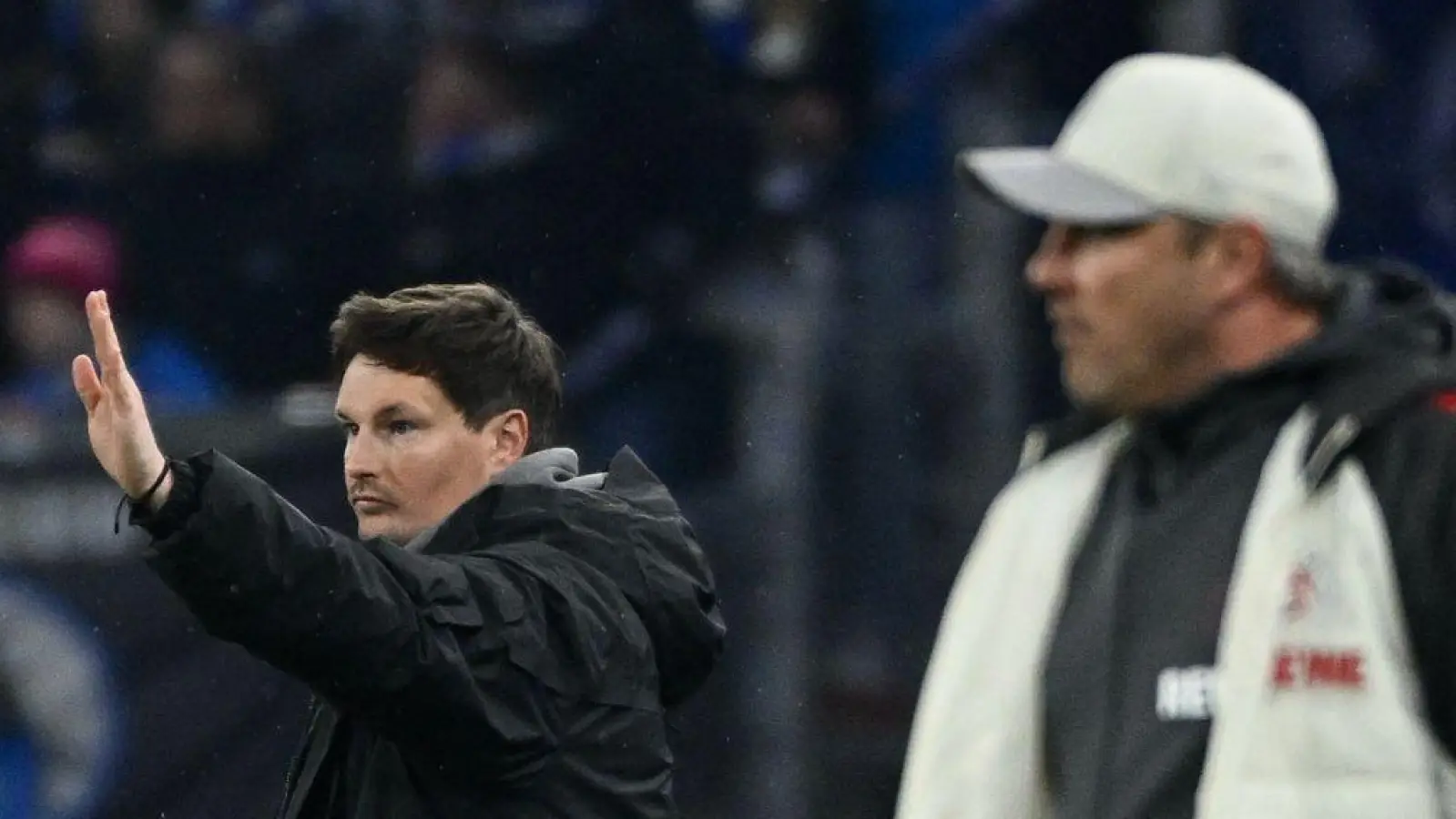 Polzin (Hamburger SV, l-r) und Kwasniok (1. FC Köln) sind beide noch relativ neu in der Bundesliga. (Foto: Gregor Fischer/dpa)