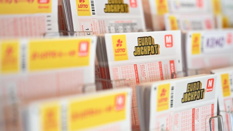 Wer der Jackpot in Bayern geknackt hat, ist bislang unbekannt. (Symbolbild)  (Foto: Shireen Broszies/dpa)