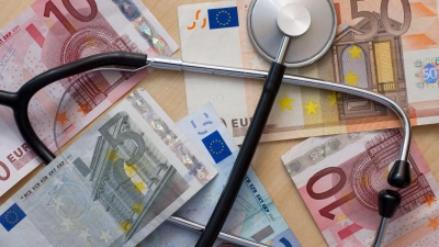Die stark steigenden Gesundheitsausgaben sollen unter Kontrolle kommen. (Archivbild)  (Foto: picture alliance / ZB)
