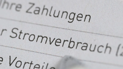 Die Kritik am Beschluss der Bundesregierung, die Stromsteuer nicht für alle Bürger und kleine Firmen zu senken, sorgt für Verärgerung. (Foto: Bernd Weißbrod/dpa)
