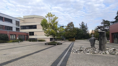Das Gymnasium Windsbach wurde Opfer eines Einbruchs. Die Polizei bittet um Zeugenhinweise. (Archivbild: Thomas Schaller)