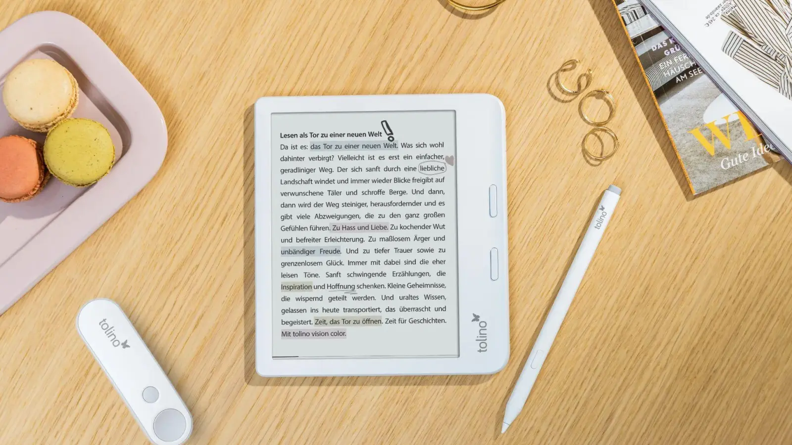 Die neue Tolino Flip-Fernbedienung ermöglicht Blättern im E-Book, ohne den Reader in den Händen halten zu müssen. (Foto: Tolino/dpa-tmn)