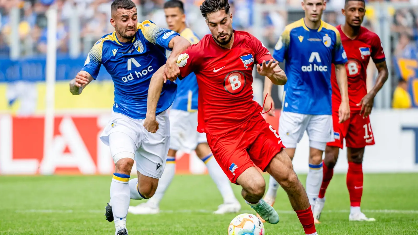 Suat Serdar geht per Leihe von Hertha BSC nach Italien. (Foto: Jacob Schröter/dpa)