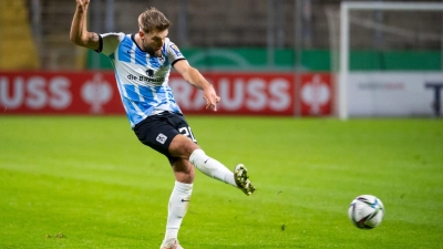 Yannick Deichmann von München spielt den Ball. (Foto: Sven Hoppe/dpa/Archivbild)