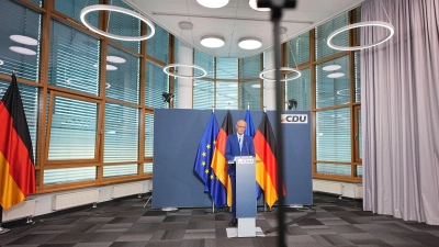 Der Kanzler spricht von einem „Desaster“ - aber er will kämpfen.  (Foto: Michael Kappeler/dpa)