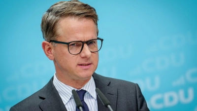 CDU-Generalsekretär Linnemann setzt auf den vorgesehenen Zeitplan. (Archivbild)  (Foto: Kay Nietfeld/dpa)