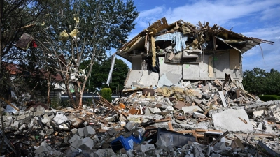 Die Trümmer des bei einer Explosion zerstörten Reiheneckhauses in Memmingen. Nach Angaben der Polizei verdichten sich die Hinweise, dass die Gasversorgung des Gebäudes Ursache der Explosion war. (Archivbild) (Foto: Stefan Puchner/dpa)