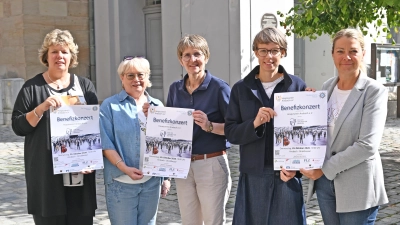 Freuen sich auf das Konzert: Die leitende Koordinatorin Annette Lederer-Heer, die Vize-Vorsitzende Rita Göring und die Vorsitzende des Hospizvereins Ansbach, Ulrike Schreiber, mit Nadja Wilhelm und Petra Weinkauf von der Stadt Ansbach (von links). (Foto: Anne Ziegler)