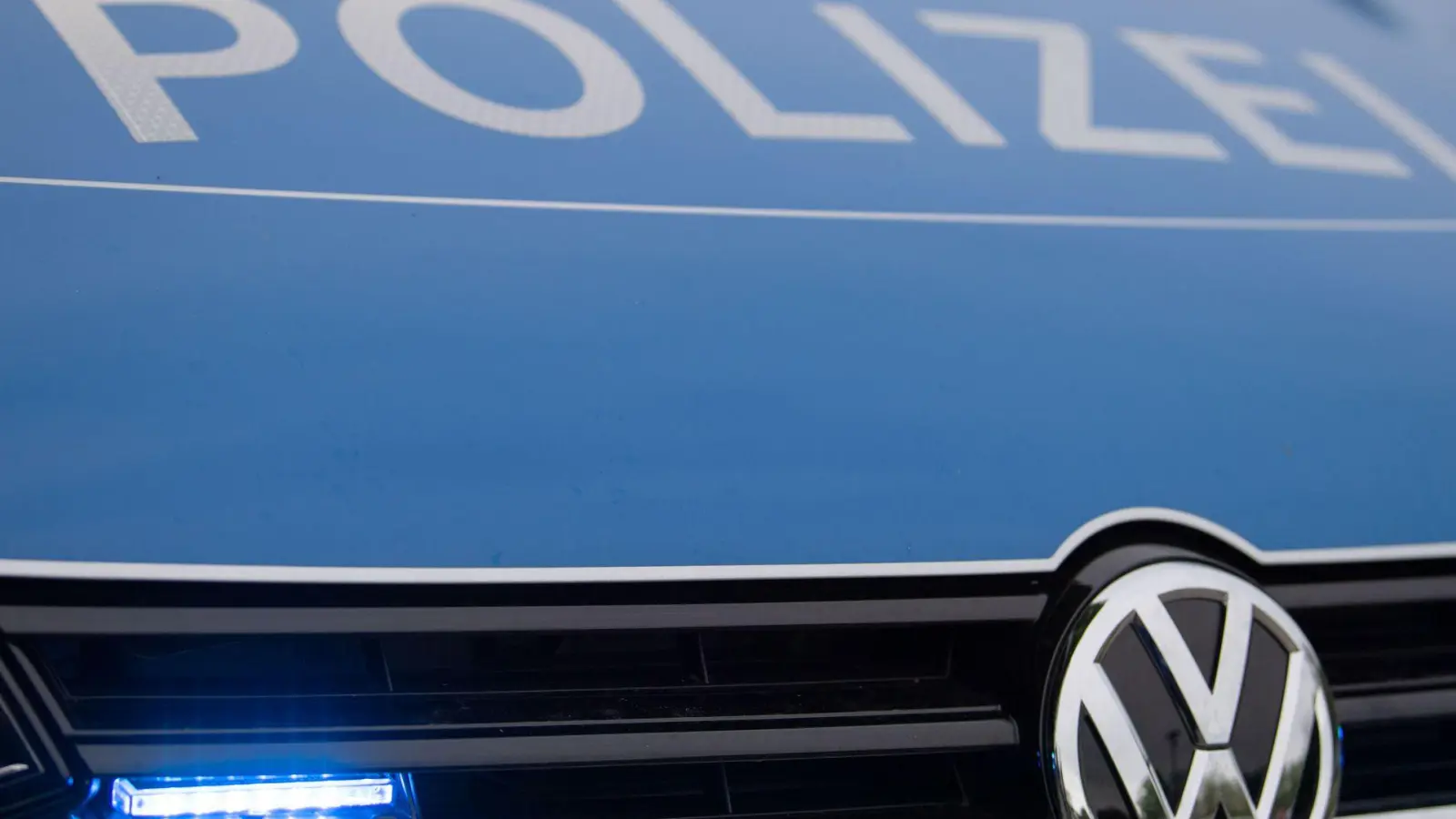 Die Polizei sucht nun nach dem flüchtigen Täter. (Symbolbild) (Foto: Lino Mirgeler/dpa)