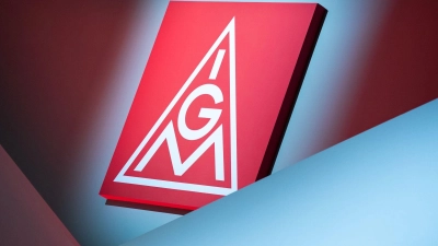 Die IG Metall kritisiert die Schließung des Rohrwerks Maxhütte. (Symbolbild) (Foto: Daniel Karmann/dpa)